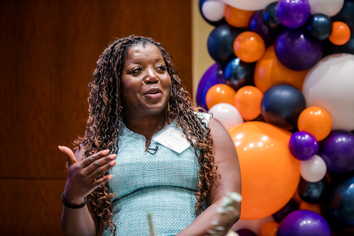 Shakenna Williams speaks to the audience about access to entrepreneur education and access to mentorship for women